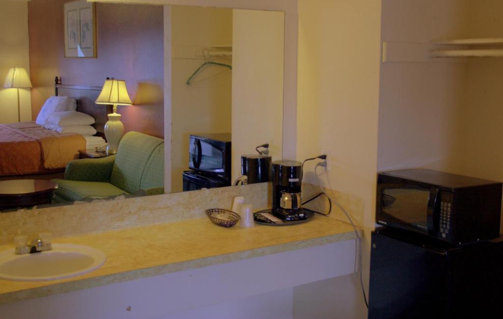 Somerville Inn And Suites Bilik gambar